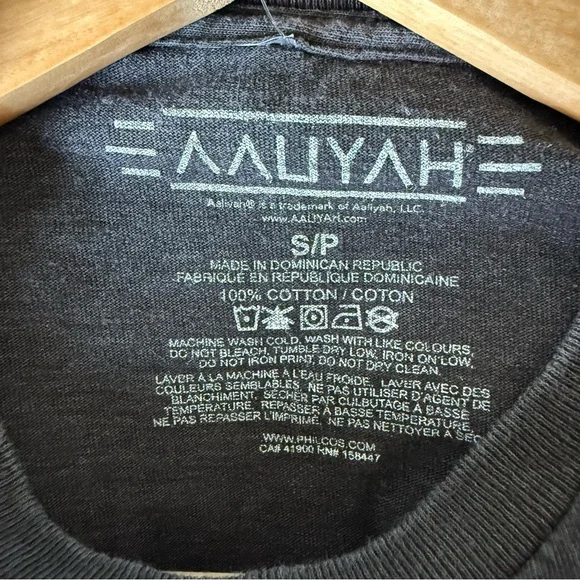 Graphic T-Shirt with Aaliyah Design - Picture 3 of 5